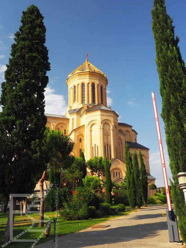 Sobór Trójcy Świętej (Tbilisi, Gruzja)