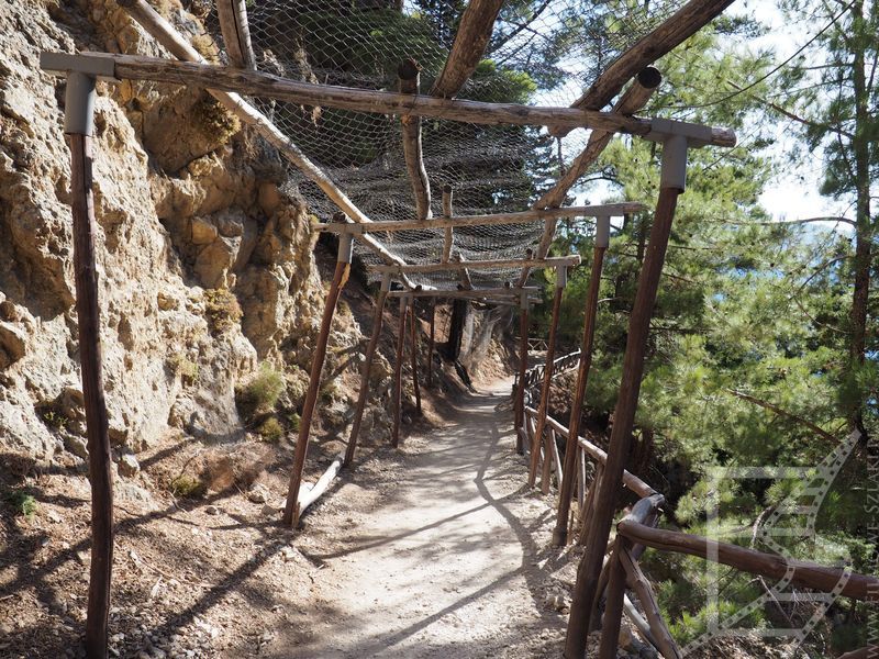 Zabezpieczenia przed kamieniami (Wąwóz Samaria, Kreta, Grecja)