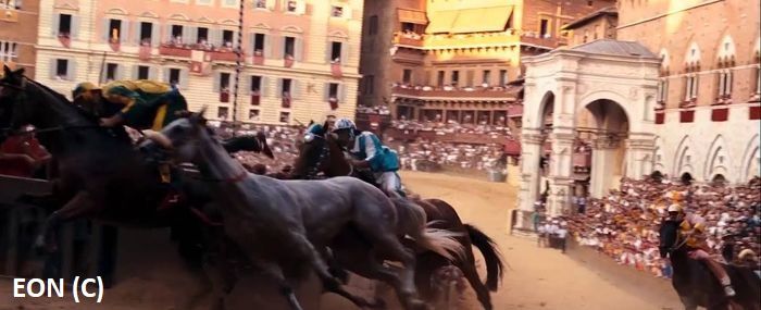 „Quantum of Solance” ukazuje coroczne Palio di Siena. James Bond 007 jednak zajmuje się tu czymś innym.