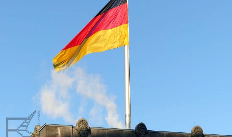 Flaga na Bundestagu, Berlin, Niemcy