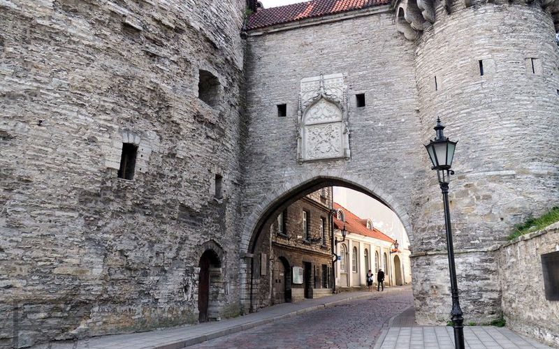 Tallinn, brama miejska przy Grubej Małgorzacie