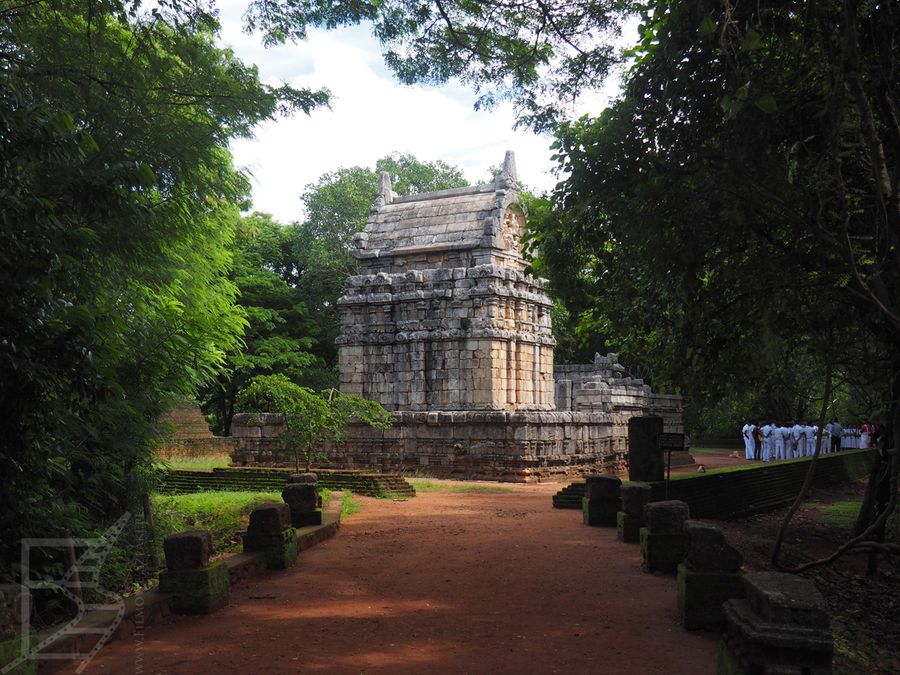 Nalanda Gedige nieopodal Matale