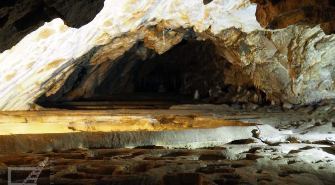 Jaskinia niedźwiedzia i kopalnie uranu w Kletnie