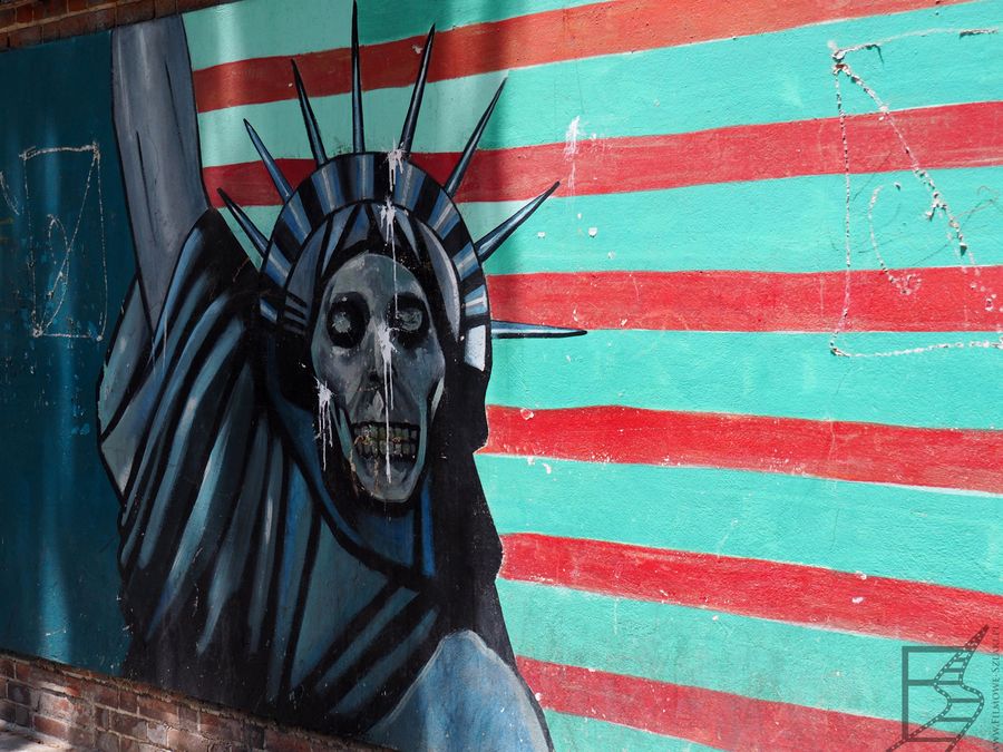Mural przy byłej ambasadzie amerykańskiej, Teheran