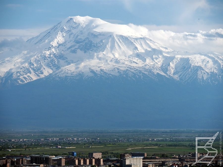 Widok na Erywań i Ararat