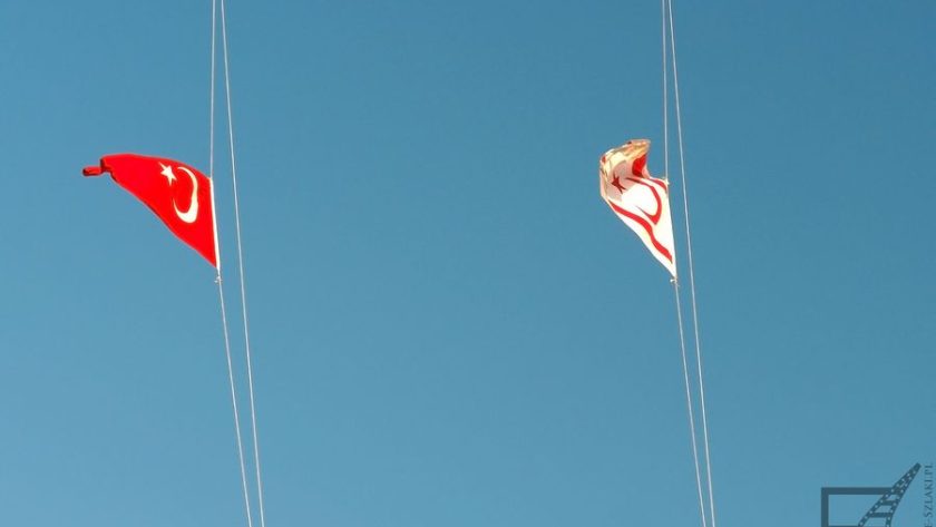 Flagi Cypru Północnego i Turcji (Nikozja, Cypr Północny)
