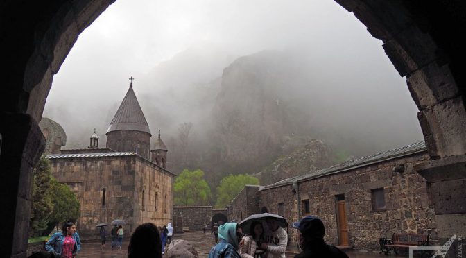 Geghard, skalny klasztor w Armenii