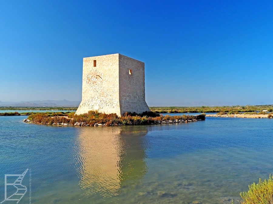Solnisko Salta Pola, jak inne solniska w odpowiedniej porze roku znane jako różowe jezioro przy Alicante