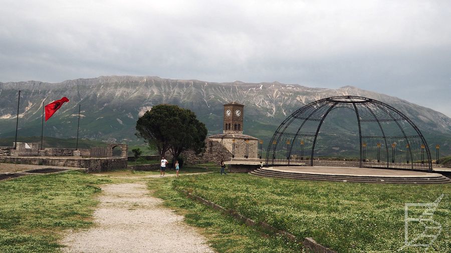 Zamek w Gjirokastrze to także miejsce imprez plenerowych
