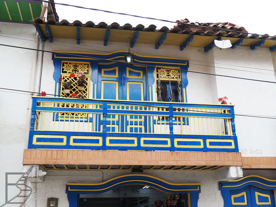 Corredore, czyli balkon, typowy element budynków w Salento