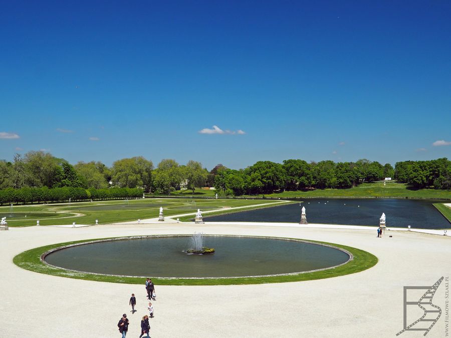 Ogrody w Chantilly to sporo fontann i wiele terenów zielonych