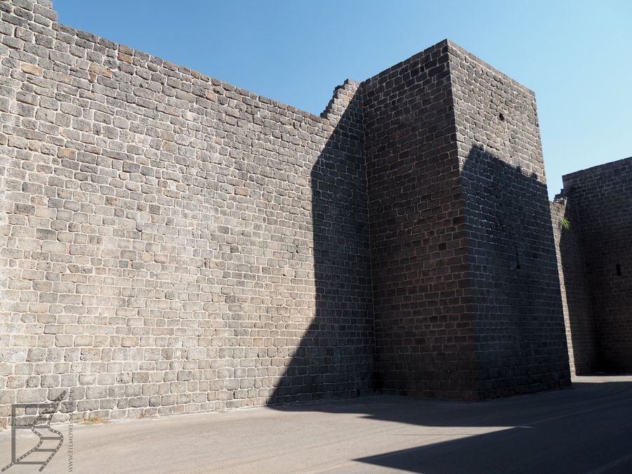 Fragment murów wewnętrznych cytadeli w Diyarbakir 