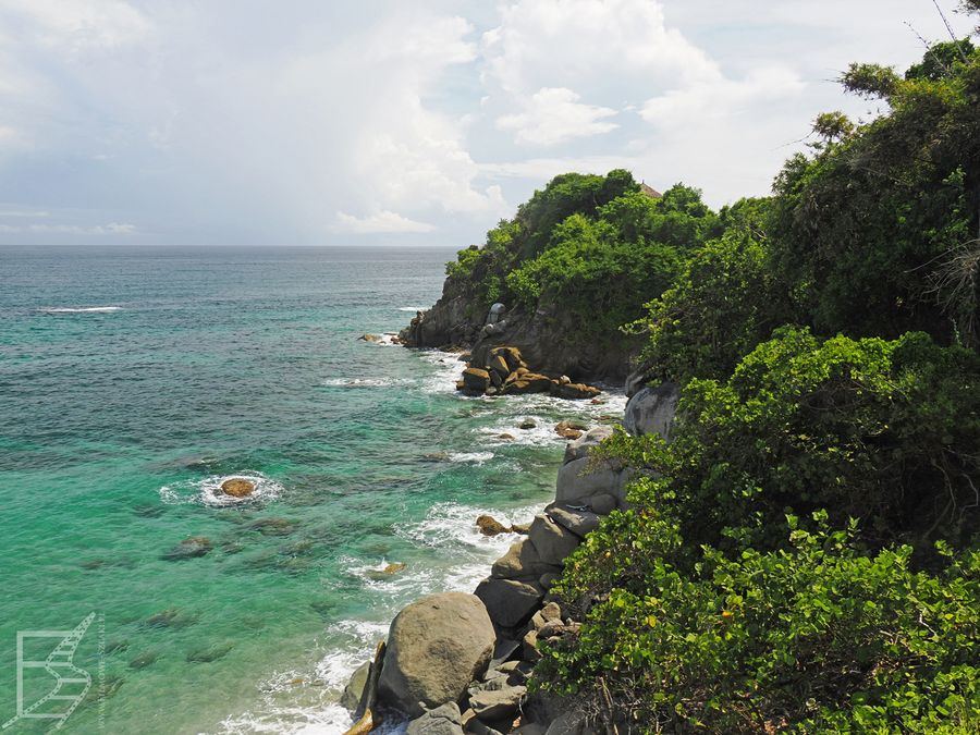 Palmy, malownicze plaże, skały. To jedno z ulubionych miejsc turystów w Kolumbii