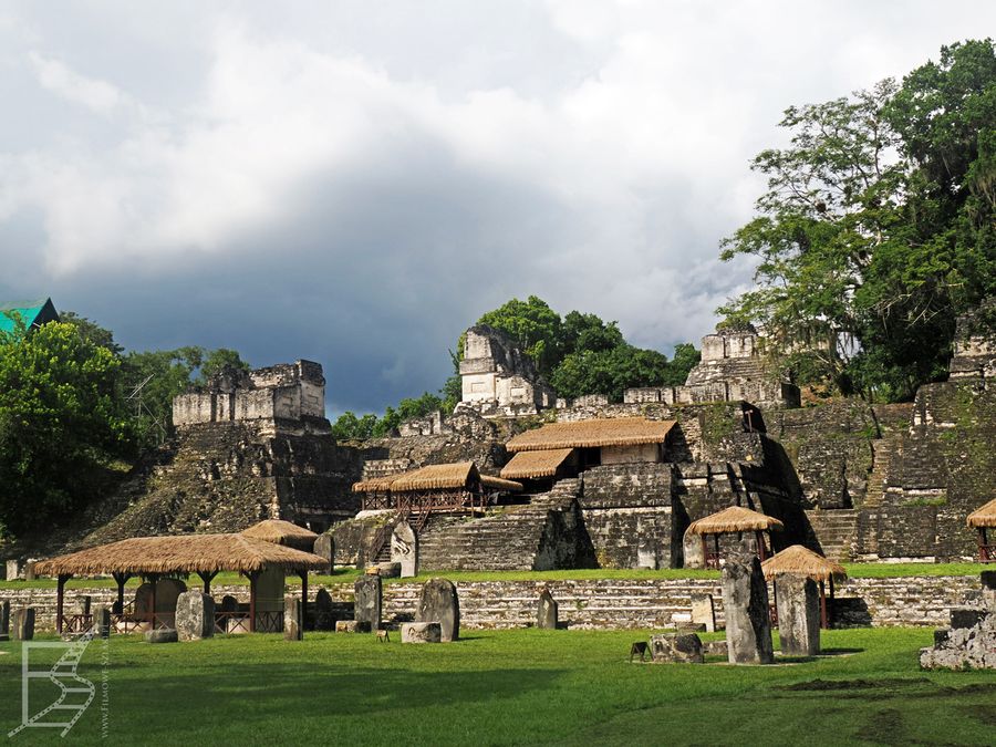 Wielki Plac w Tikal