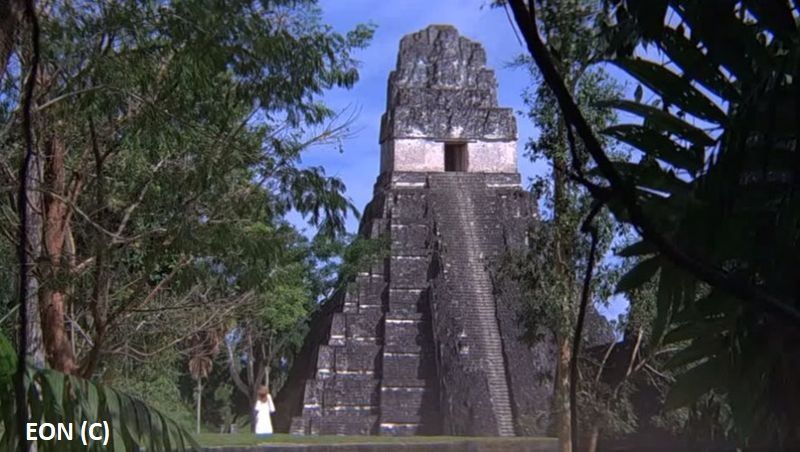 Tikal jako tajna baza Draxa w filmie „Moonraker”.