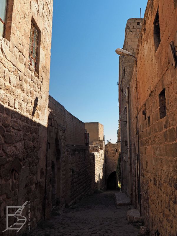 Zwiedzanie Mardin to przede wszystkim błądzenie starymi uliczkami i zaułkami