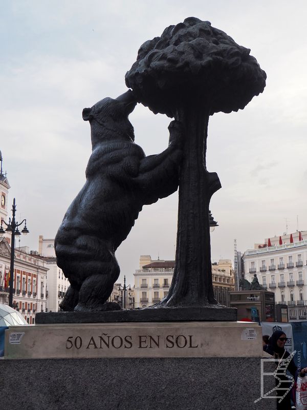Pomnik niedźwiedzia na Puerta Del Sol (Madryt)