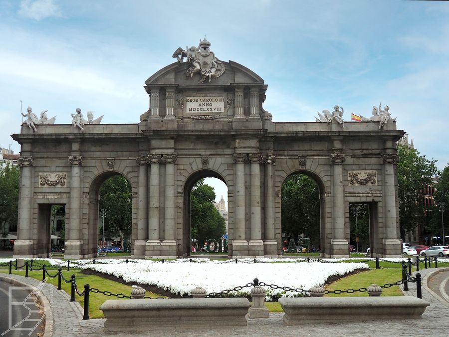Puerta de Alcalá (Madryt)