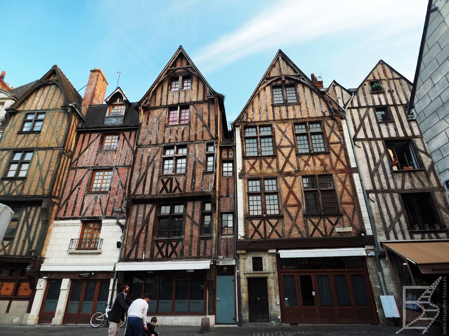 Plac Plumereau, Stare Tours