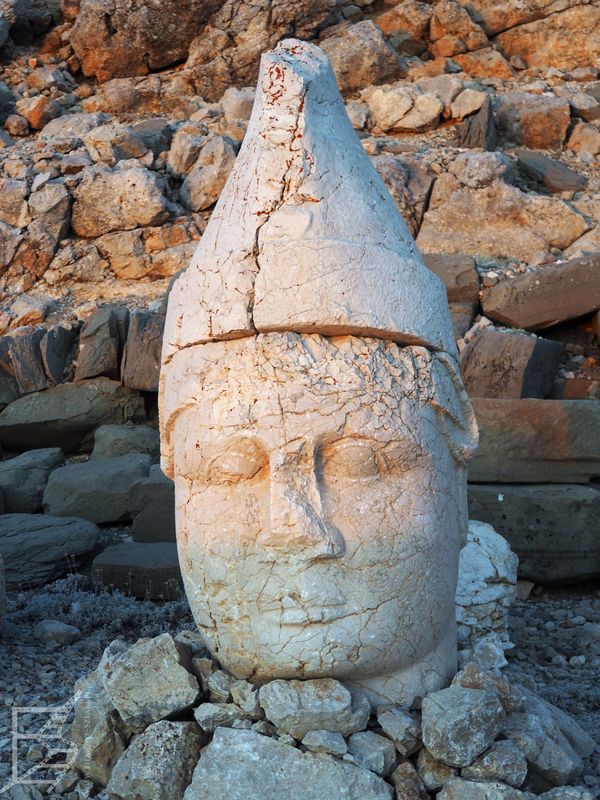 Góra Nemrut słynie z niesamowitych, antycznych rzeźb