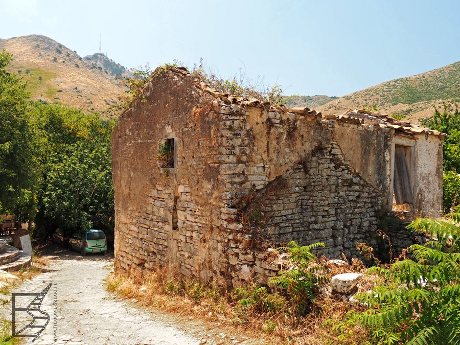 Stara Perithia: Ruiny domu