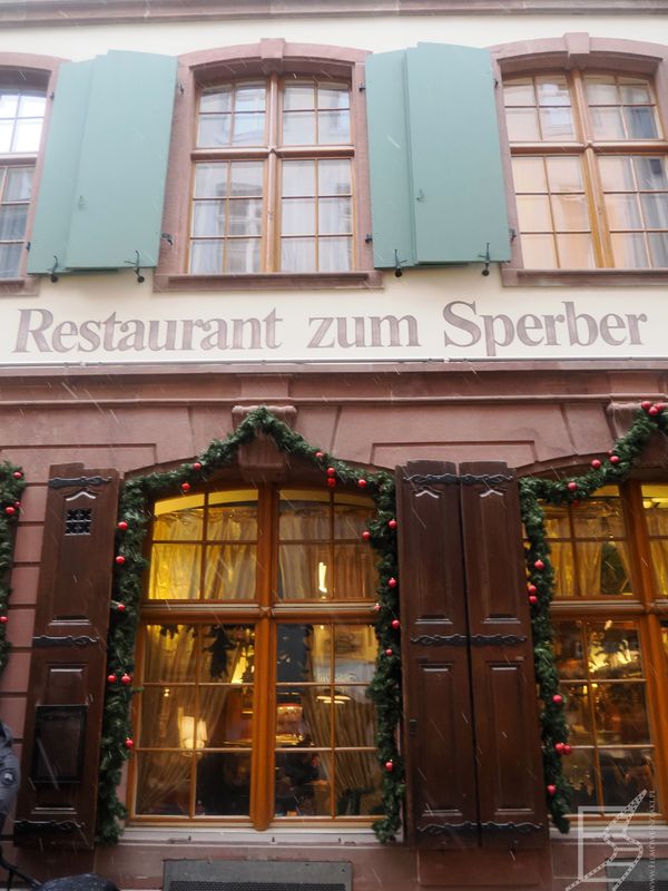 Ulica Freie słynie ze sklepów, ale też dobrych restauracji