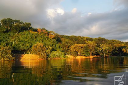 Petén Itzá, Flores w Gwatemali