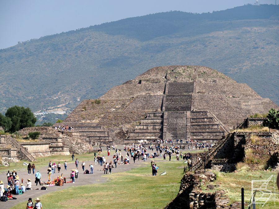 Teotihuacán, Aleja Zmarłych i Piramida Księżyca