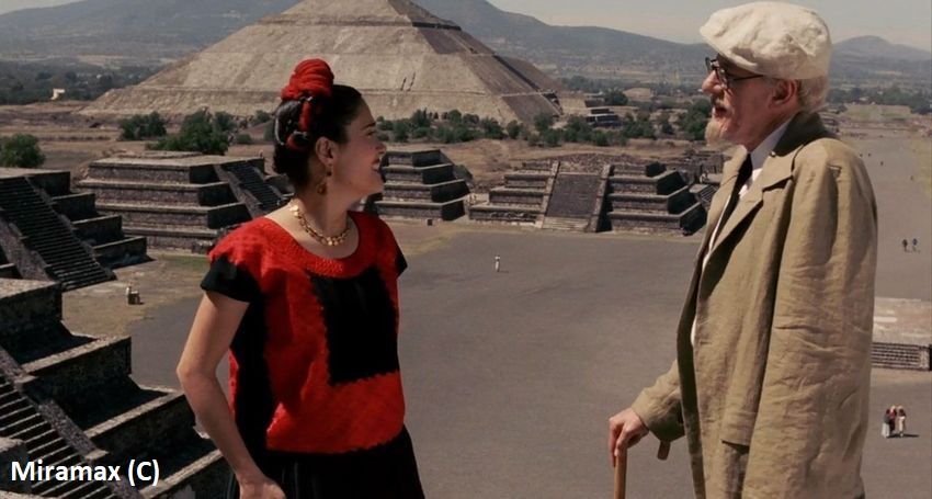 „Frida” Julie Taymor i ujęcie nagrane w Teotihuacán. Frida i Lew Trocki spacerują po piramidach.