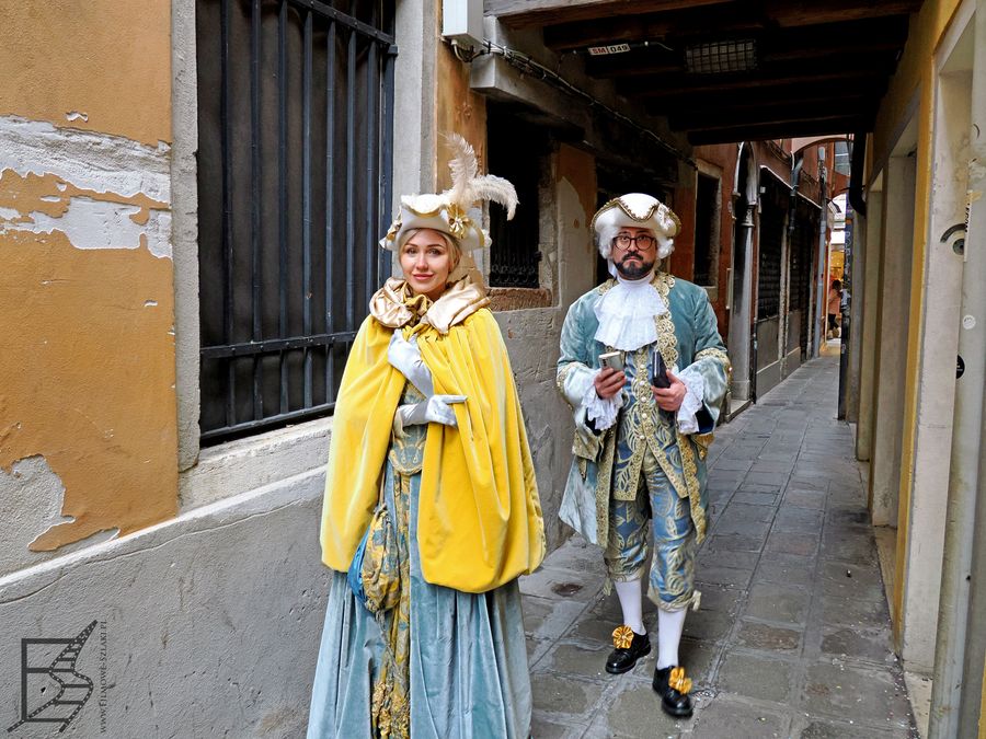Karnawał w Wenecji: Zdjęcia przebranych osób