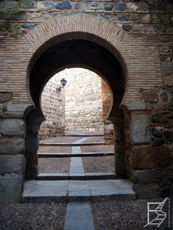 Wejście do Toledo przez dawną fortyfikację Maurów