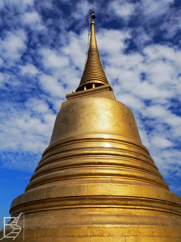 Czedi na szczycie Złotej Góry (Bangkok)