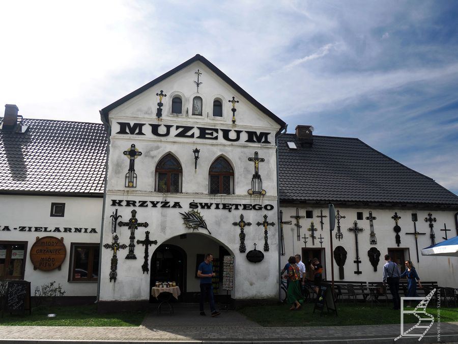 Muzeum Krzyża Świętego to najstarszy budynek we wiosce Góra Świętej Anny