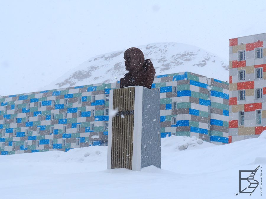 Barentsburg i pomnik Lenina