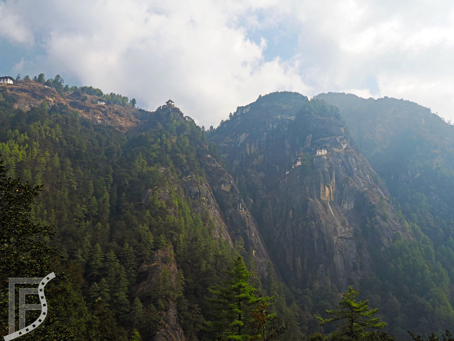 Droga do Taktshang Goemba