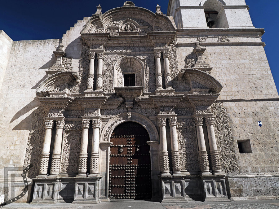 Fasada kościoła jezuitów