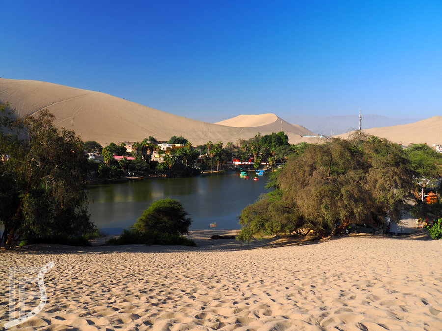 Jezioro w oazie Huacachina